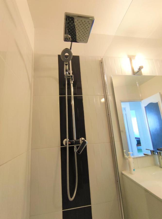 Appartement T3 Lumineux Et Tout Confort De 72 M2 Avec Parking Privatif ラ・ロシェル エクステリア 写真